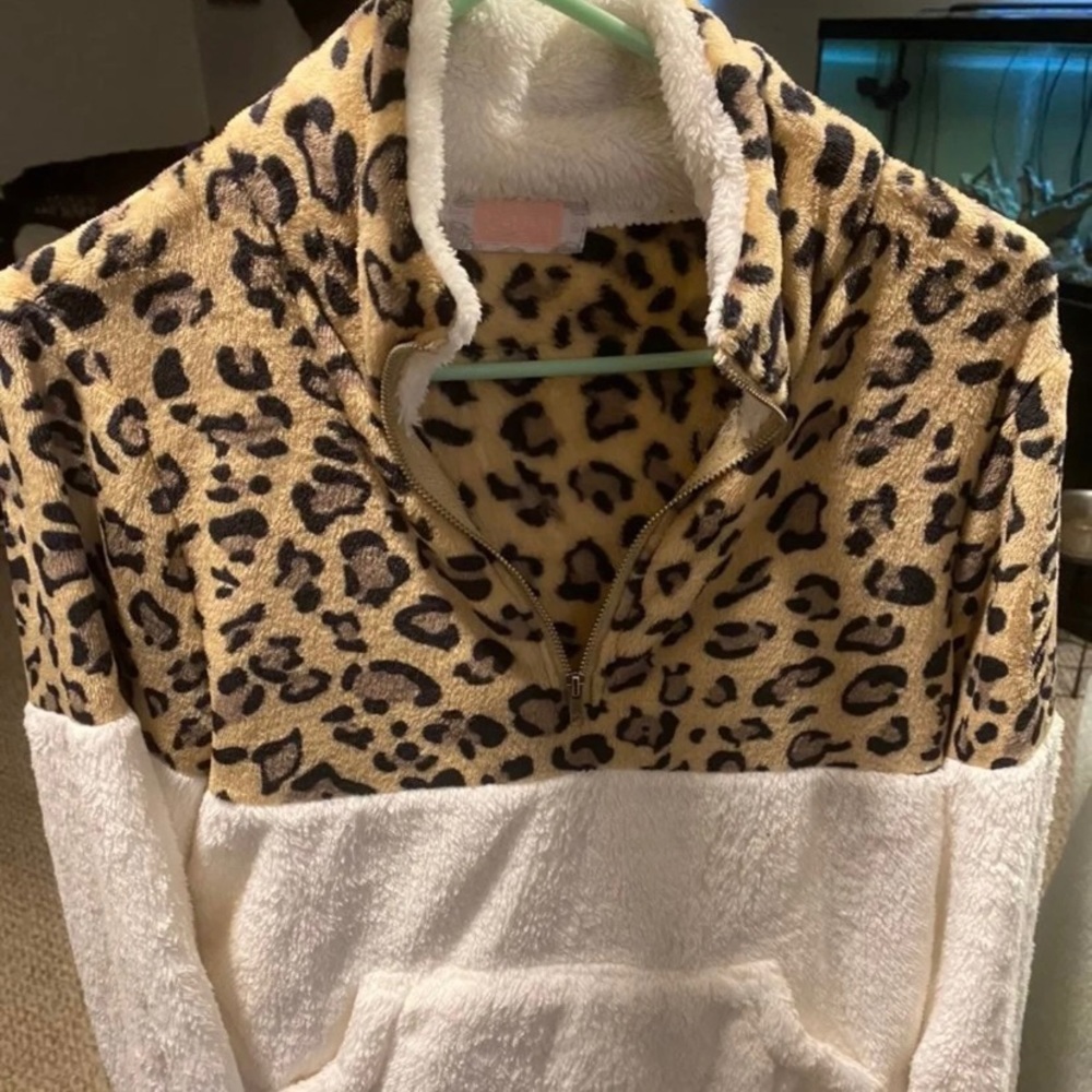 Leopard Pullover